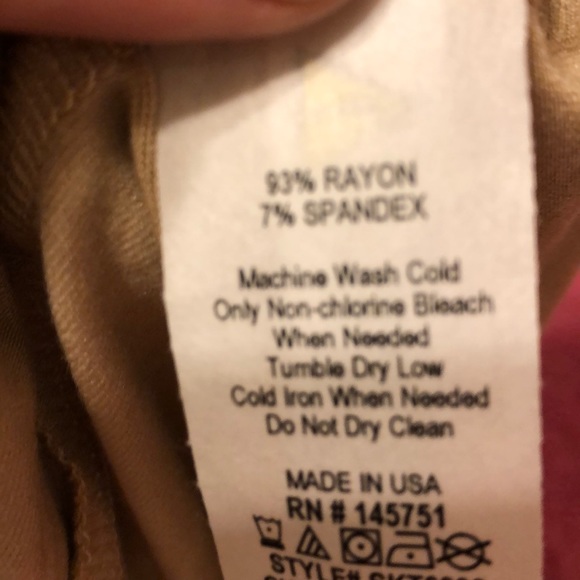 SMALL LEFT‼️ 🐾 Weekends. Coffee. & Dogs. t shirt - Picture 8 of 8